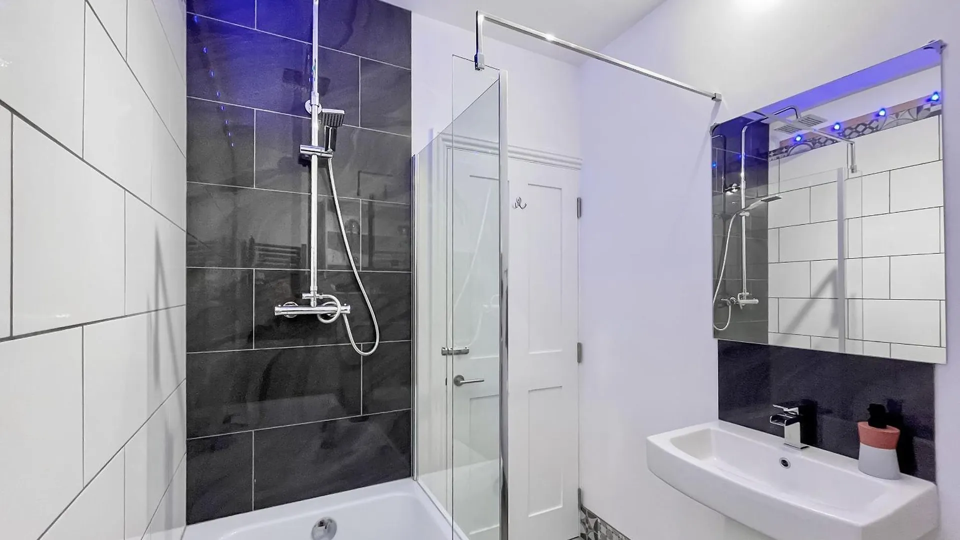 Apartment Three - Uk48495 Gloucester